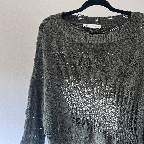 Zara Sweater - Picture 2 of 3